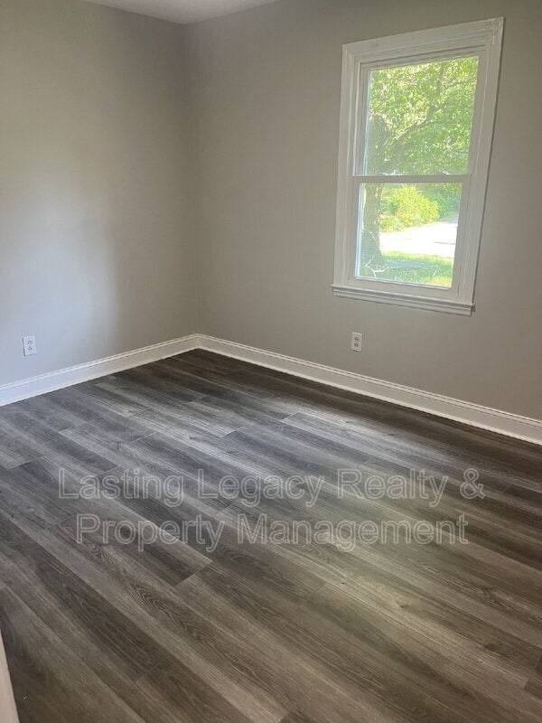 Photo - 4749 Eastwin Dr