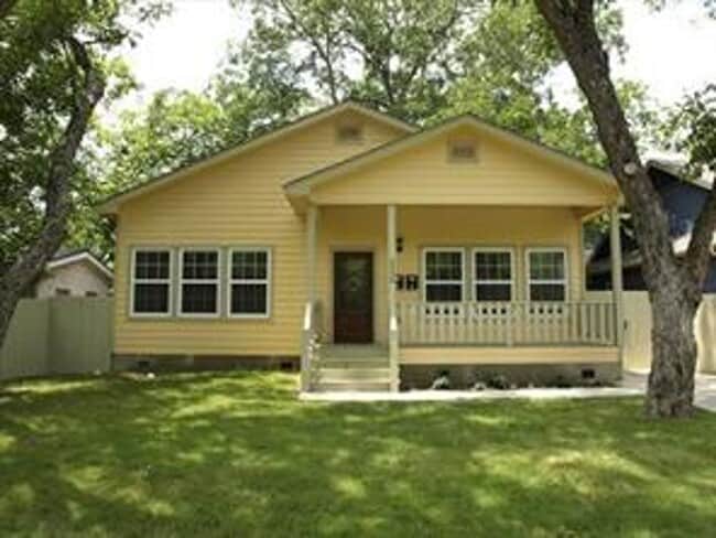 Building Photo - 5308 Duval St