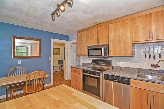 Photo - 12 Ransom Rd Unit 12A