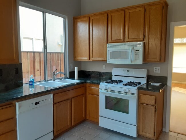 Photo - 1144 S Bluff Dr