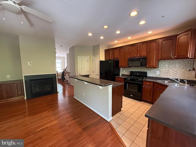 Photo - 10292 Chestnut Park Ln