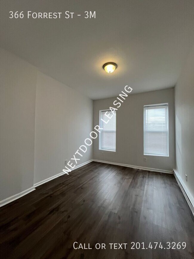 Photo - 366 Forrest St Unidad 3M