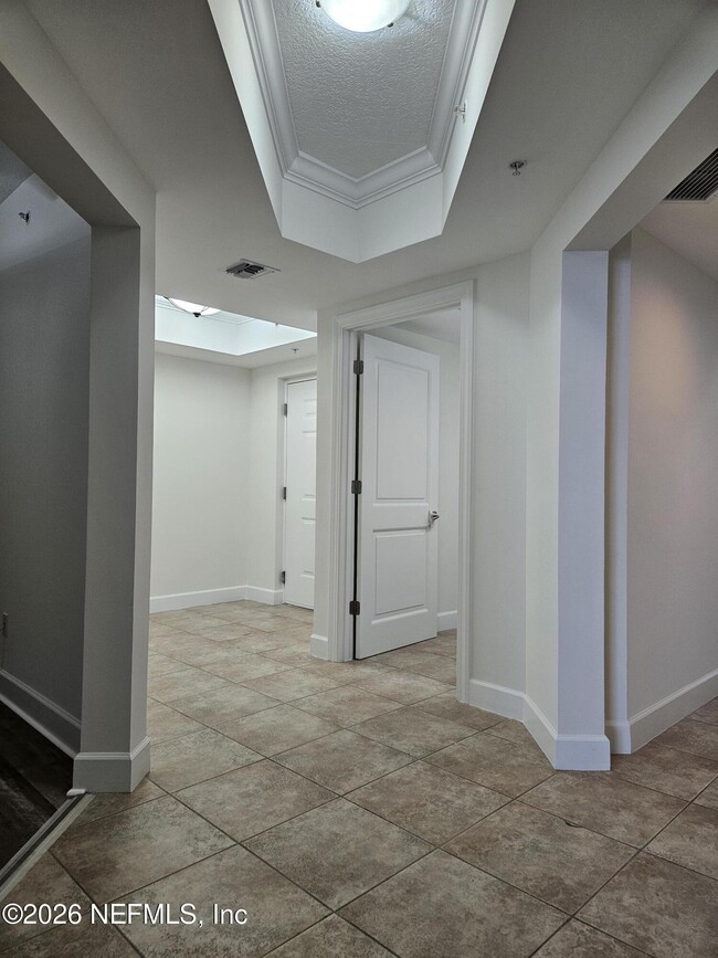 Building Photo - 1031 1st St S Unit 1105