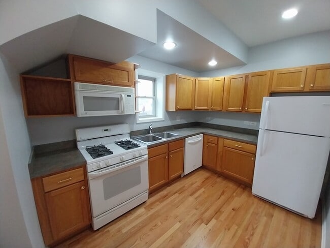 Photo - 4552 N Newland Ave Unit 1