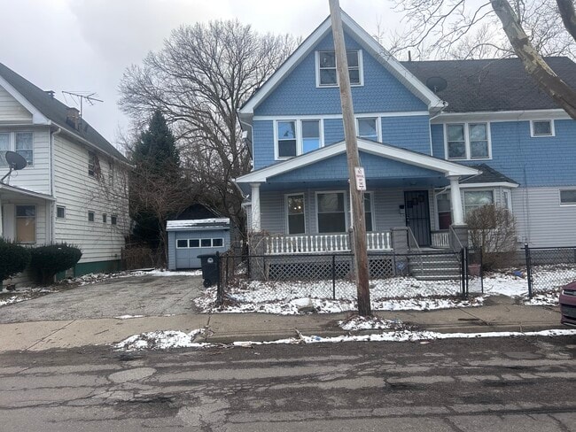 Building Photo - 12206 Locke Ave