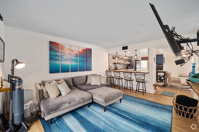 Building Photo - 1810 NW 23rd Blvd Unit 258 Rental