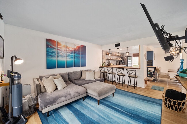 Photo - 1810 NW 23rd Blvd Unidad 258 Rental