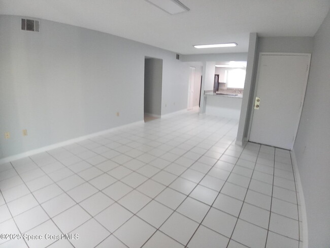 Photo - 183 Ulster Ln