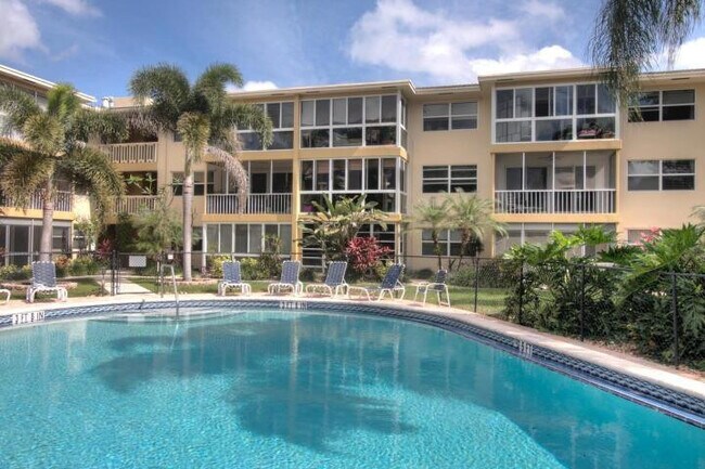 Building Photo - 1200 SW 12th Ave Unit 316