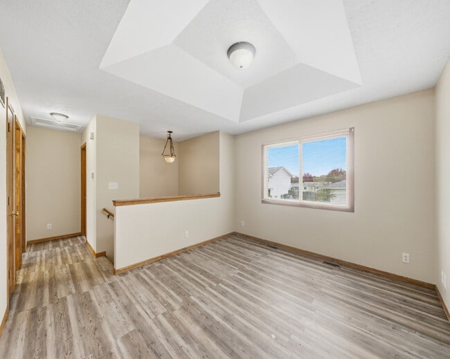 Photo - 1907 W Apricot Ln