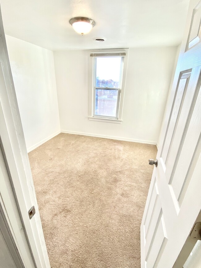 Photo - 817 Anaheim St