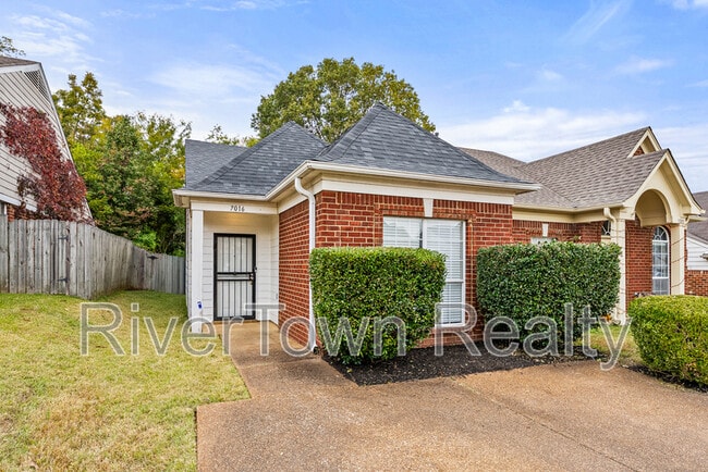 Building Photo - 7016 S Estacada Way