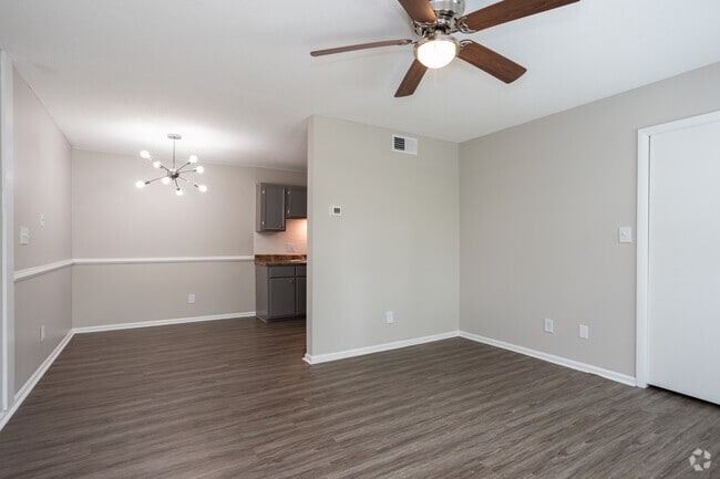 1BR, 1BA - 616SF - Living Area