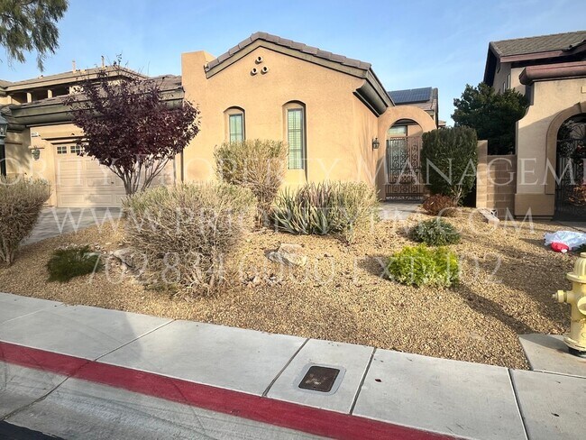 9052 W Wolf Dancer Ave
