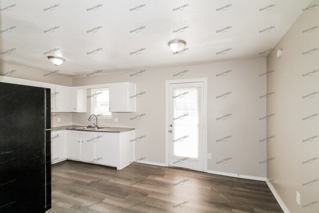 Photo - 613 Ramblin Oaks Dr