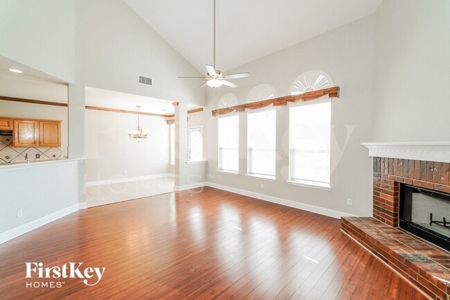 Photo - 20930 Pedregoso Ln