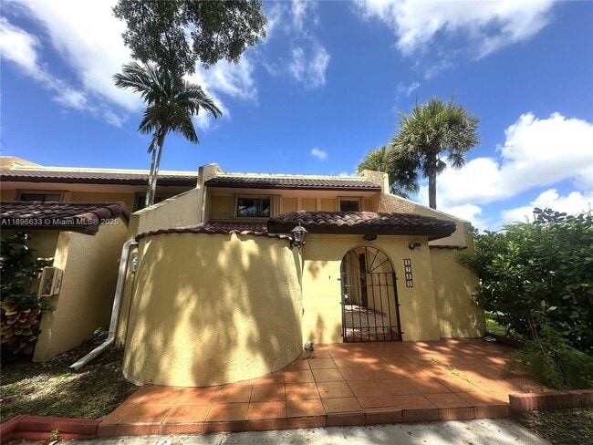 Building Photo - 3730 Alcantara Ave Unit 69-F