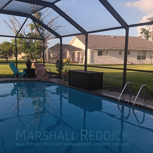 Building Photo - 2 bed 2 bath with a pool Rental