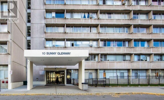 10 Sunny Glenway Unit 1906