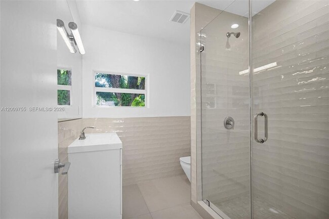 Photo - 742 NE 81st St