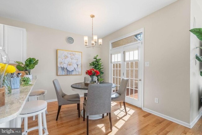 Photo - 200 Victoria Ct