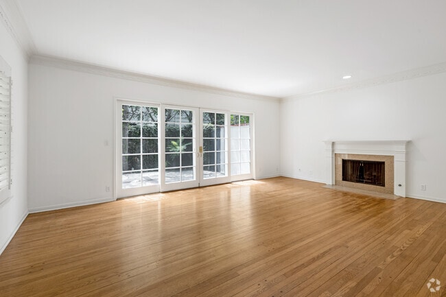 2BD, 2.5BA - 1,550SF - Living Room - Camden Drive