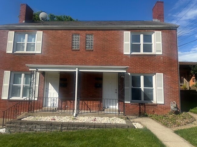 Building Photo - 364 Broadmoor Ave