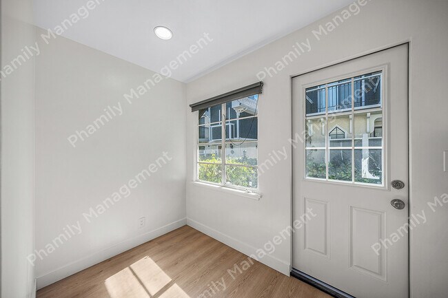 Photo - 426 S Los Robles Ave Unit C