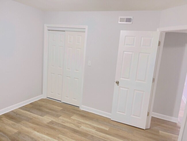 Photo - 3746 W Leland Ave Unit 2G