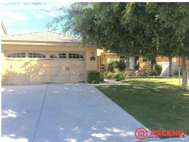 Building Photo - Spacious 3-Bedroom, 2-Bath Home with Firep...