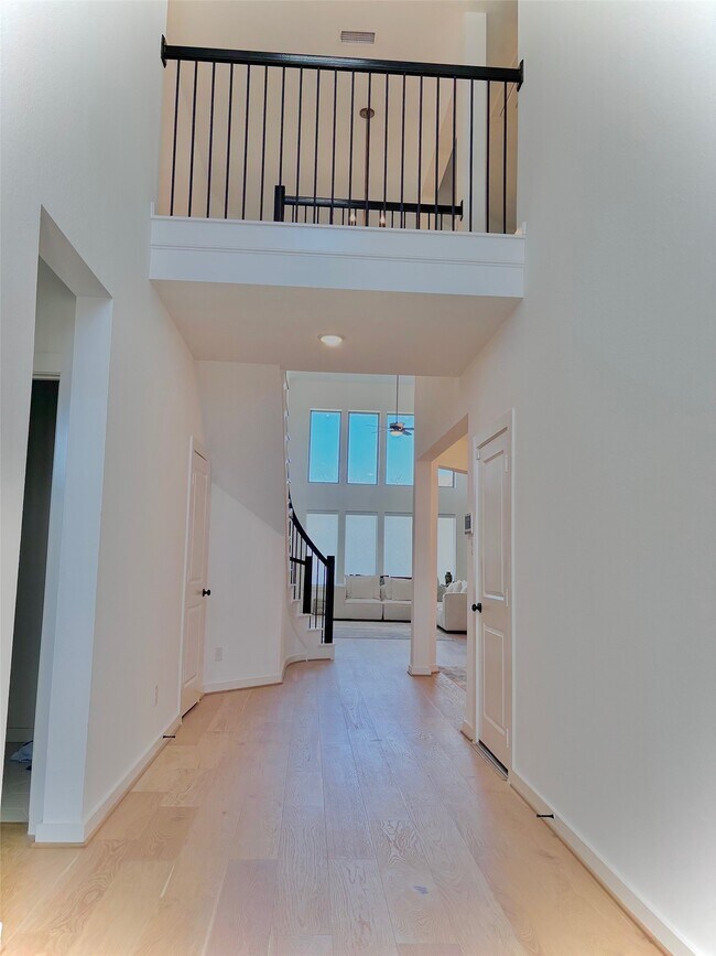 Photo - 10715 Verdant Hl