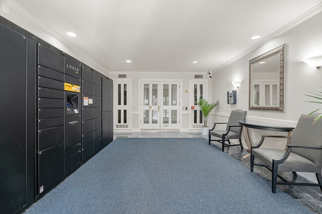 Photo - 355 N Post Oak Ln Unit 742