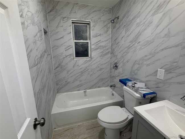 Photo - 733 Warwick St Apartment