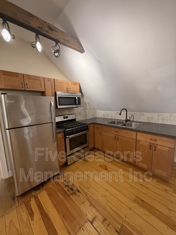 Photo - 138 N Champlain St
