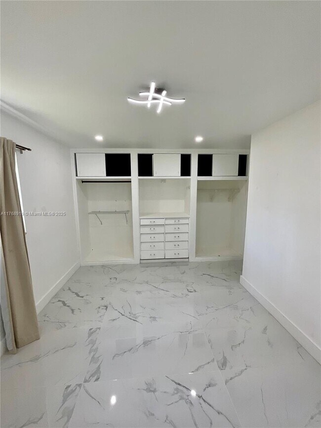 Photo - 1443 Harding St