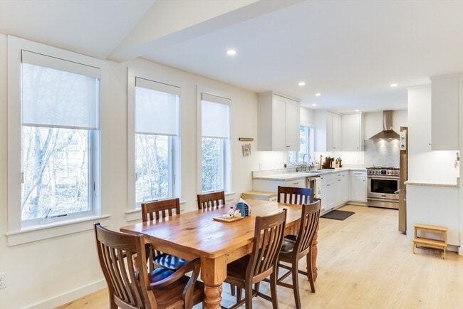 Photo - 33 Fern Ln