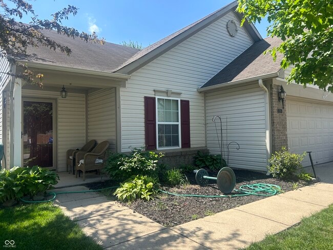 Photo - 720 Bluff Creek Dr