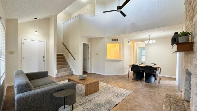 Photo - 1703 Horseshoe Cir