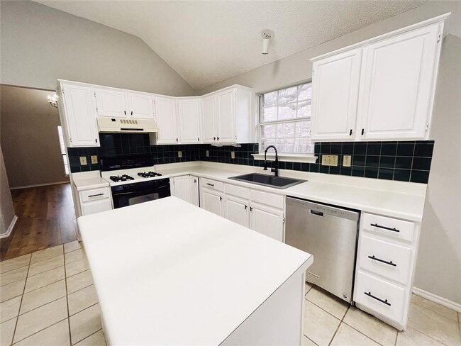 Photo - 204 Cripple Creek Rd