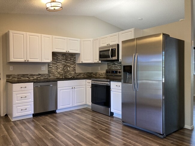 Photo - 5480 Descanso Cir W