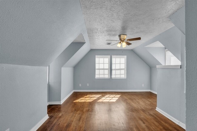 Photo - 2314 Eagle St