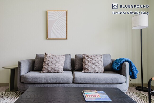 Photo - 5200 Iron Horse Pkwy Unidad FL5-ID1781