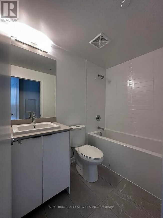 Photo - 55 Duke St W Unit 1102