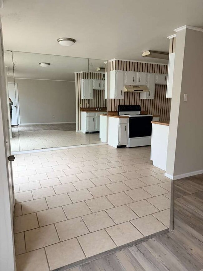 Photo - 9210 Glen Meadow Ln