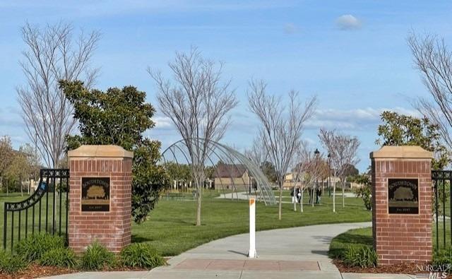 Photo - 436 Potters Ln