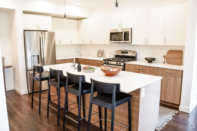 2BR, 2BA Kitchen - Olive Rental