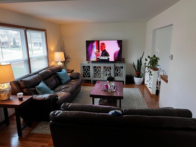 Photo - 6700-6702 Hill Ridge Drive - 6702