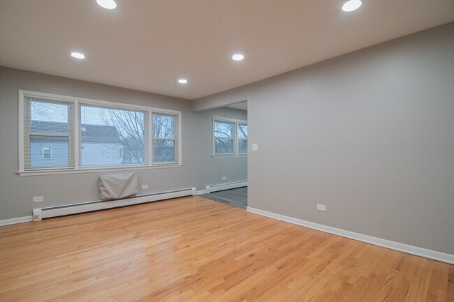 Photo - 3249 N Keeler Ave