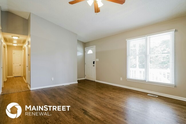 Photo - 815 Grandview Dr