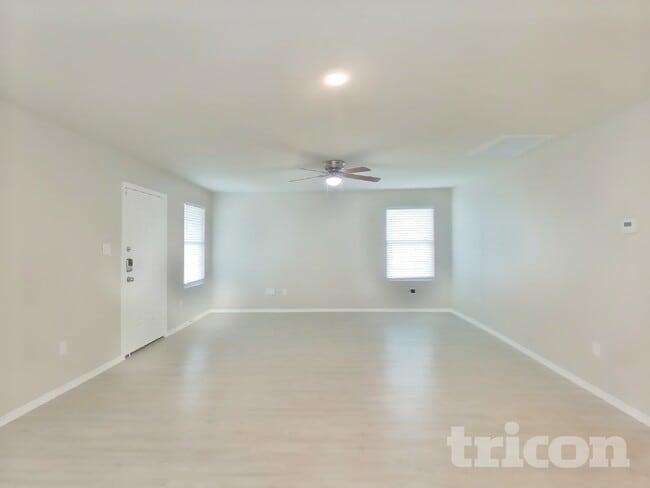 Photo - 7219 Lincoln Trce